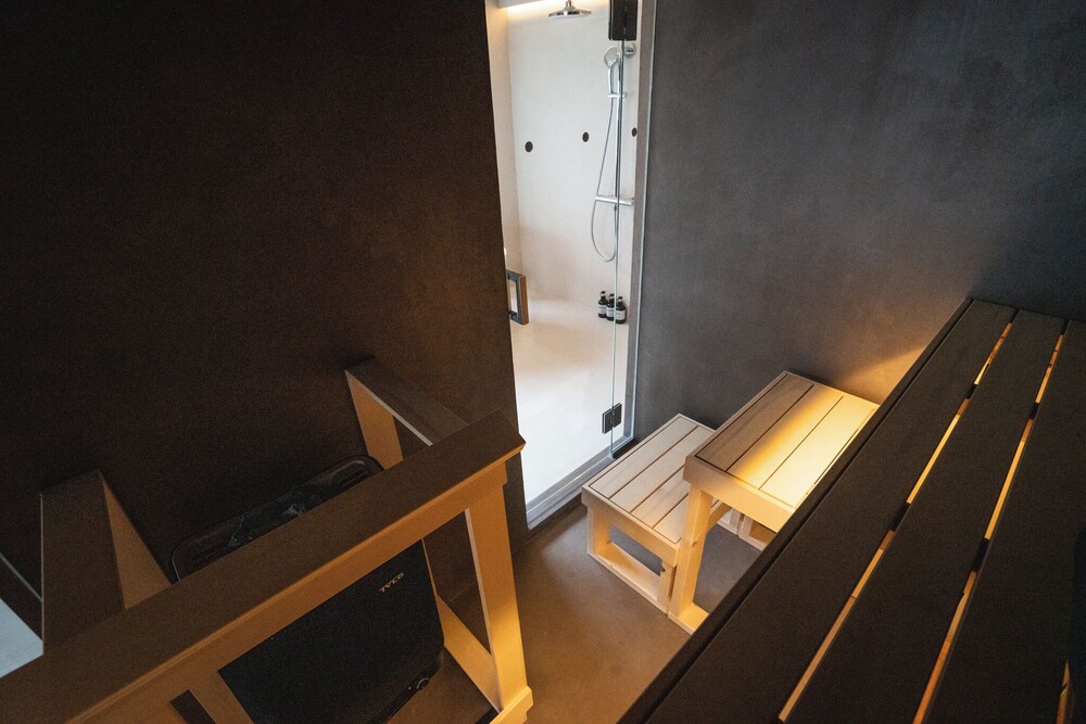 Saunaland Asakusa (ex SEVEN GARDEN - Hostel) 47/49