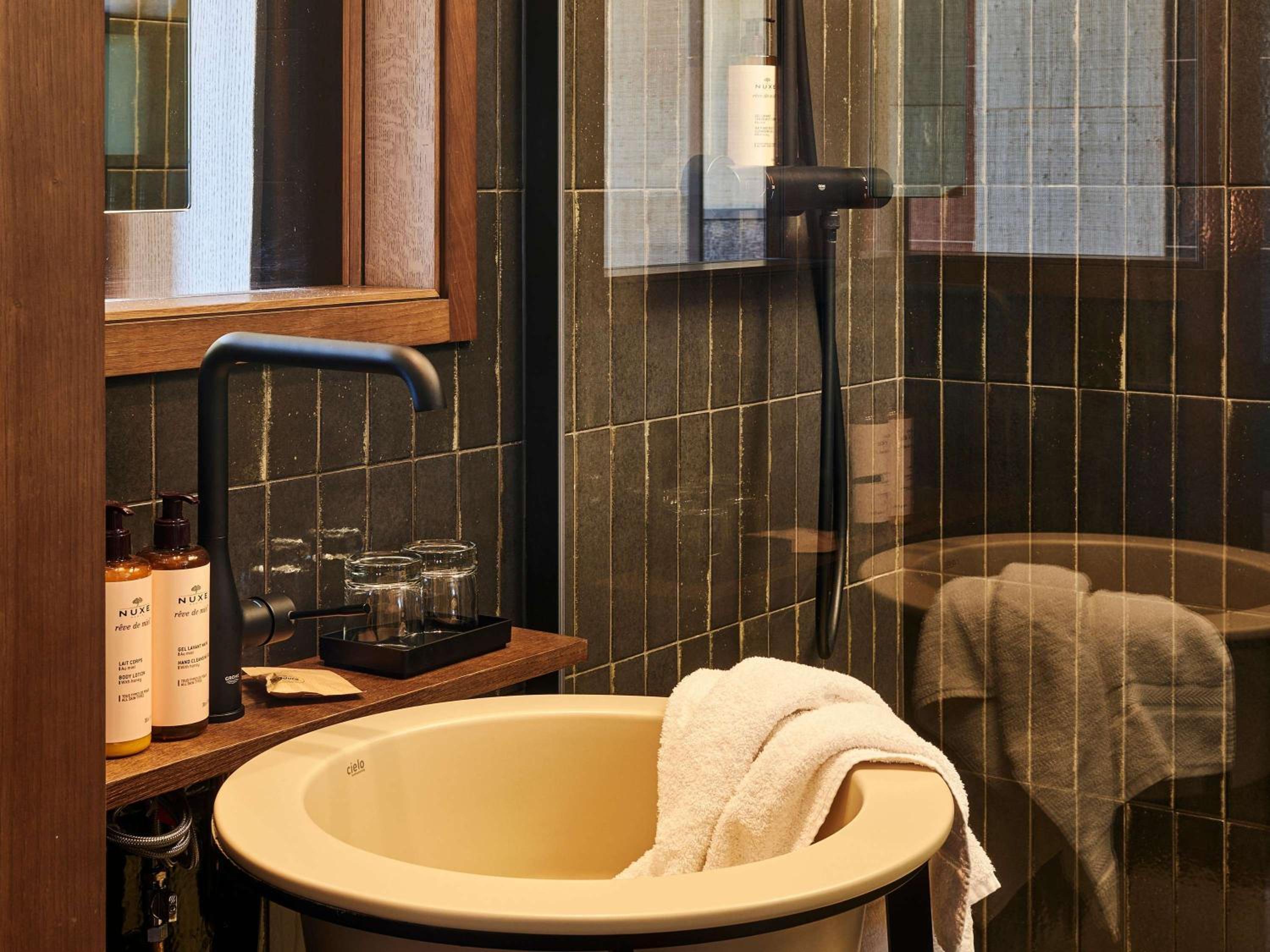 Classic, Double Bed, Side Sea View، Mercure St Malo Front de Mer Hotel 7/9
