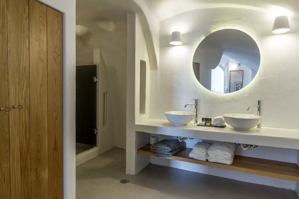 Filotera Suites 76/77