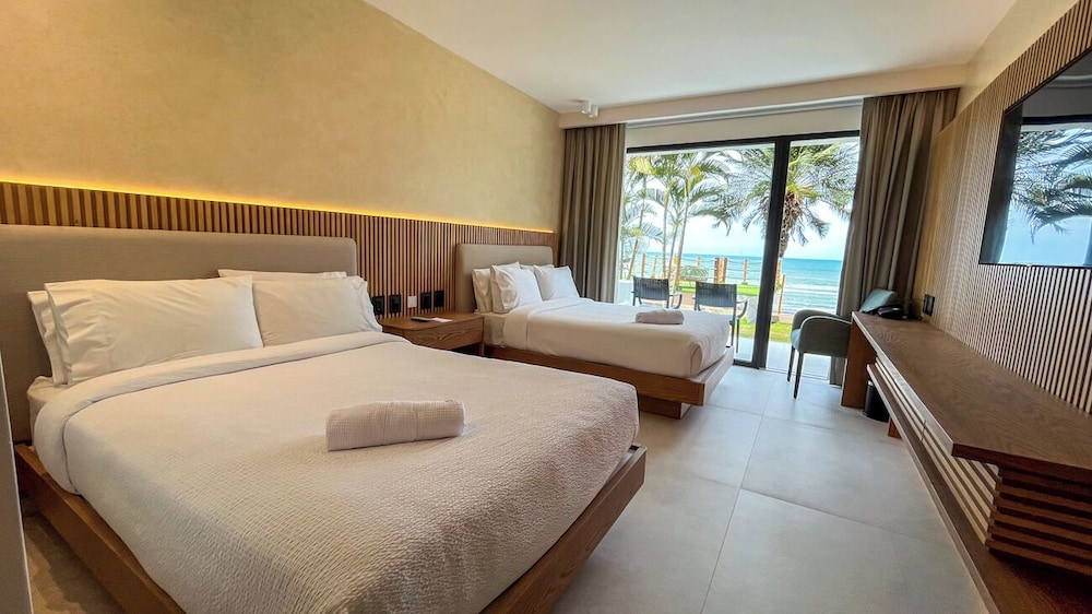 Deluxe, 2 Double Beds, Sea View, Balcony