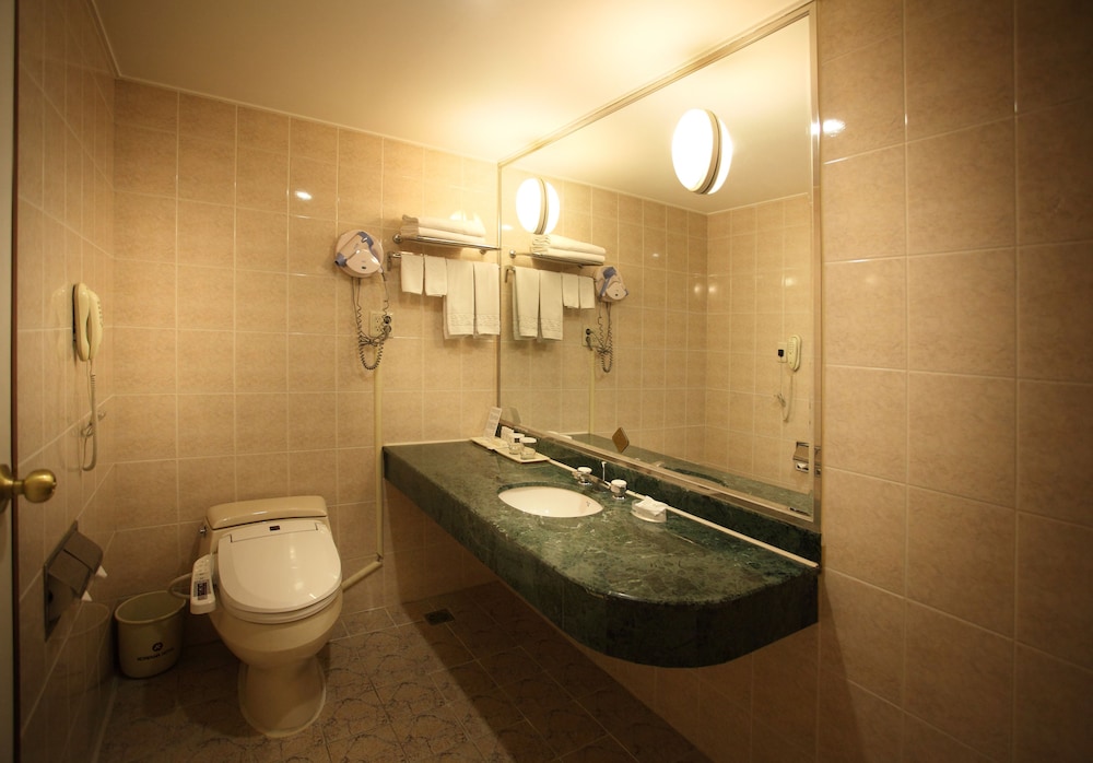 Koreana Hotel 25/64