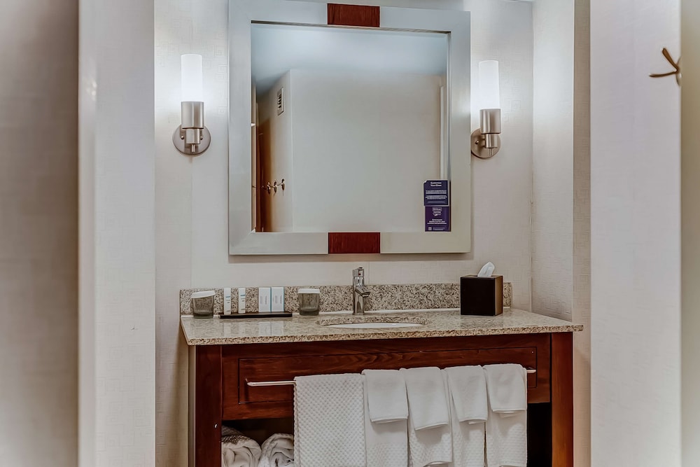 Embassy Suites Atlanta Kennesaw Town Center 6/61