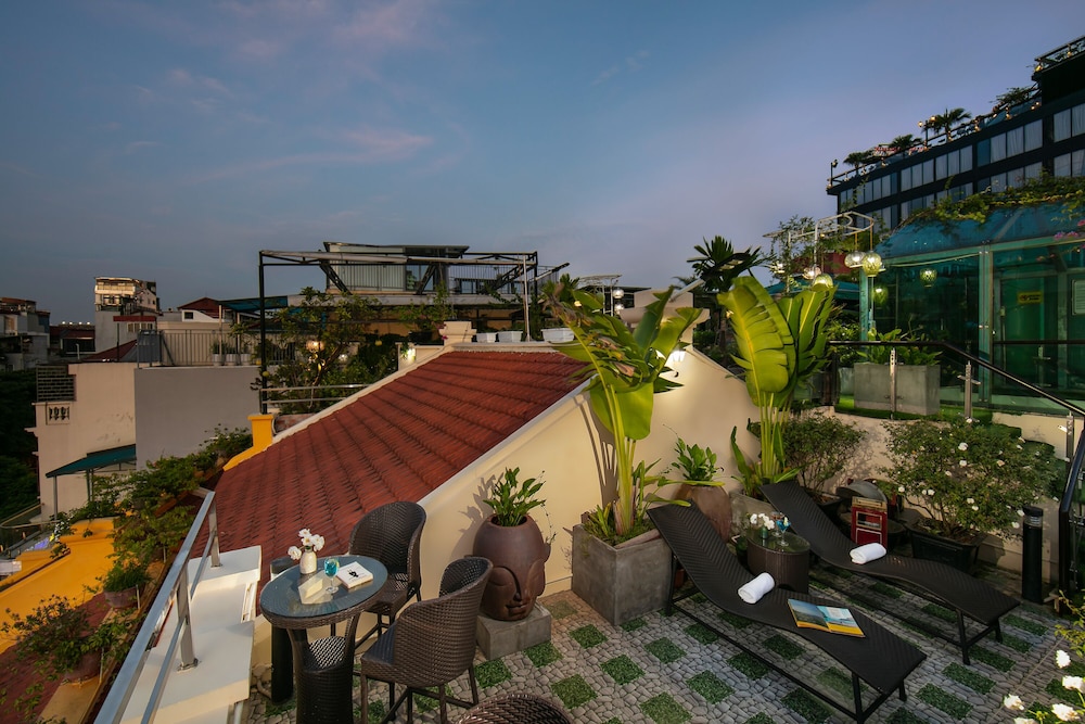 Hanoi Nostalgia Hotel & Spa 4/64