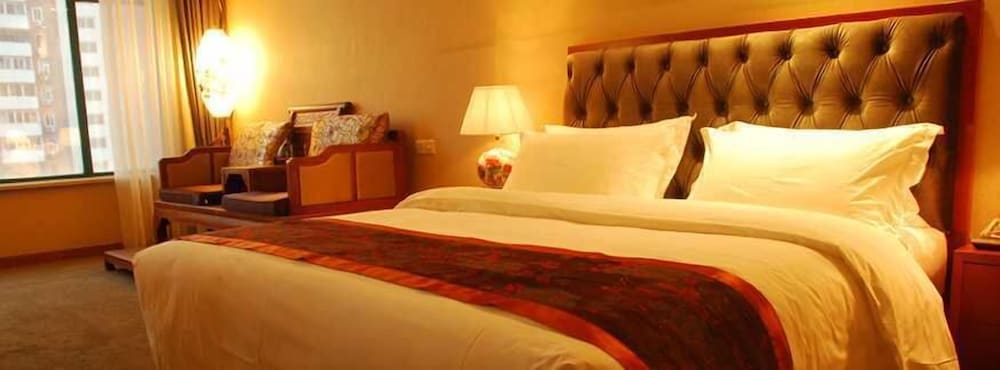 Hot Spring Hotel 7/28