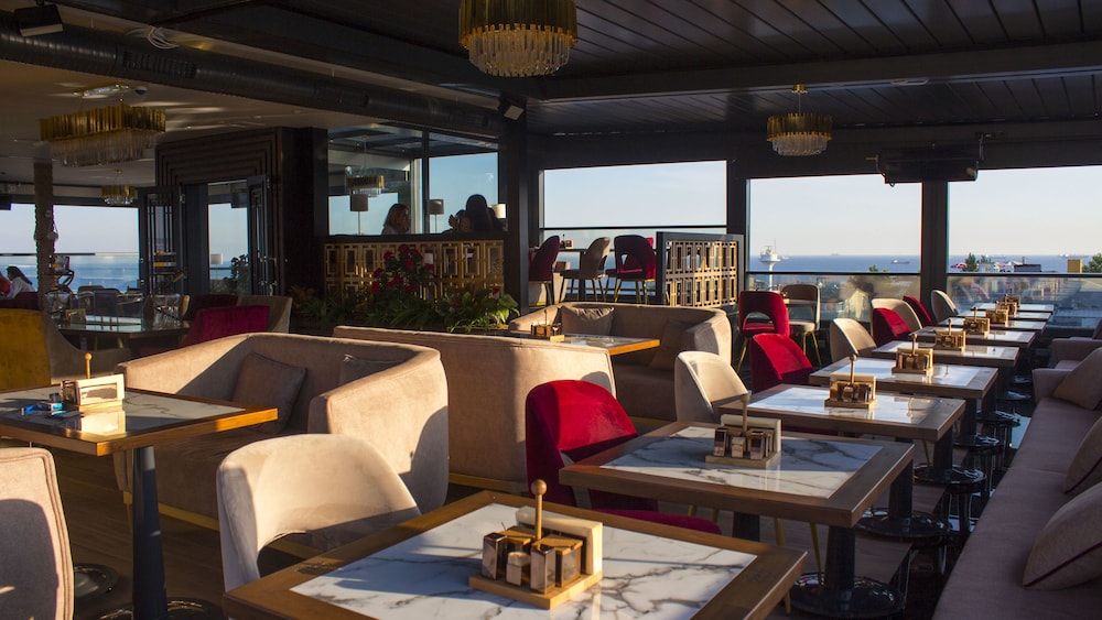 Byzantium Hotel & Suites 39/50