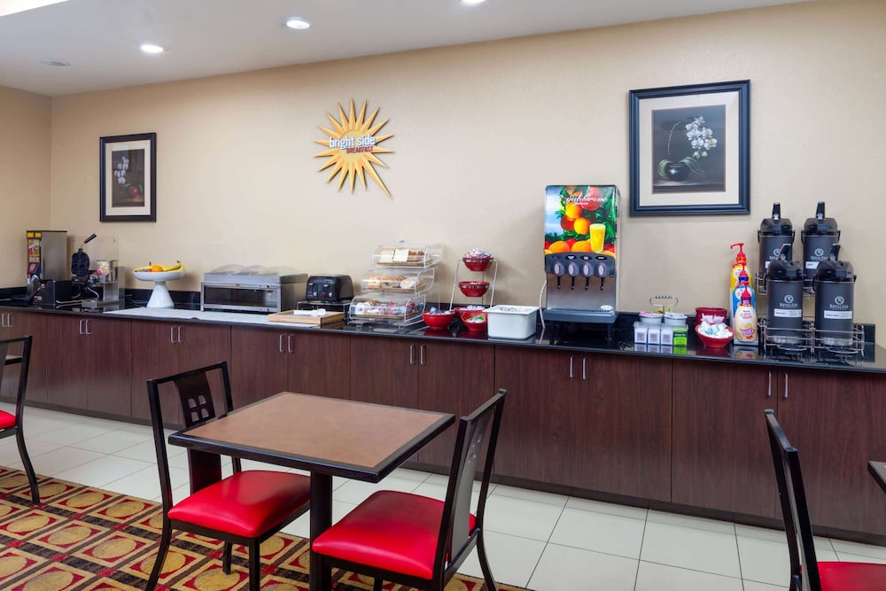 La Quinta Inn And Suites By Wyndham Macon West 29/42