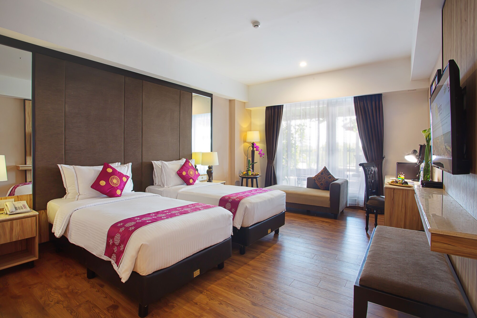 غرفة تنفيذية بسرير كينج بشرفة، Grand Sunshine Resort and Convention 4/10