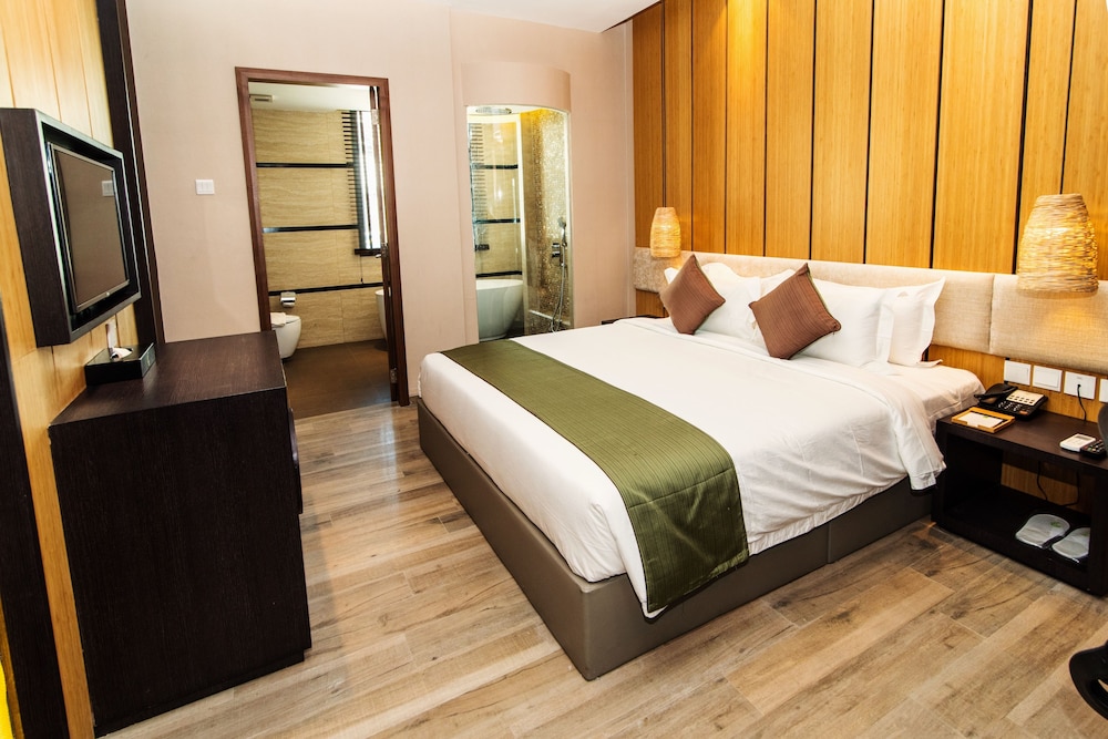 Eska Hotel 8/49