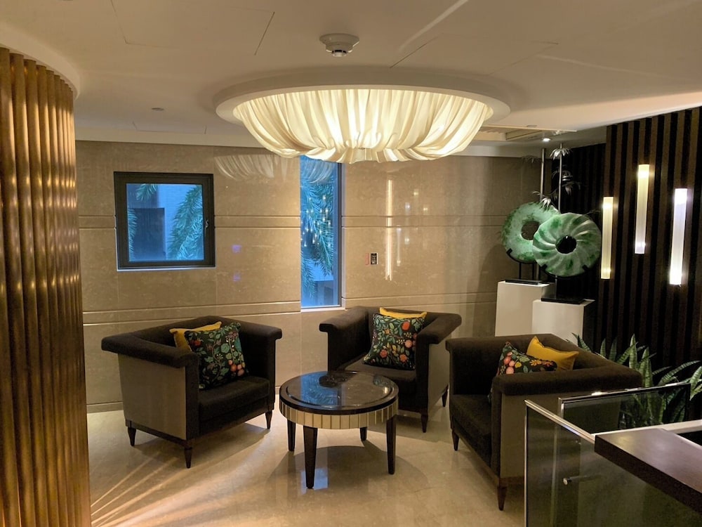 S Aura Hotel 34/50