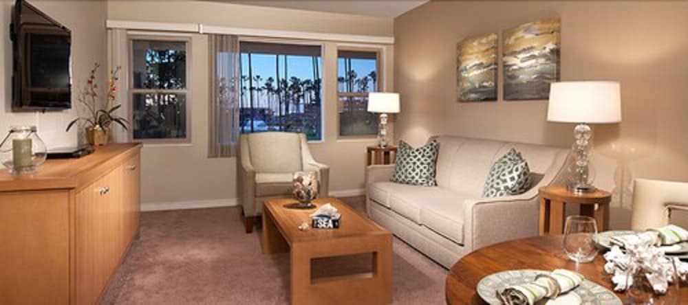 La Jolla Riviera Inn 35/45