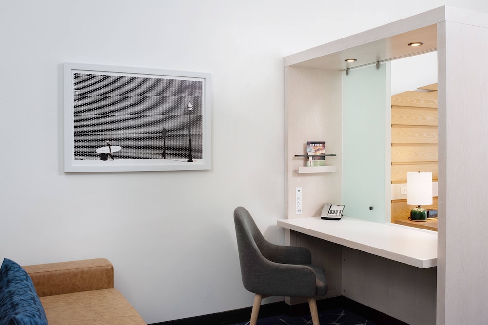 Springhill Suites San Diego Oceanside Downtown 52/61