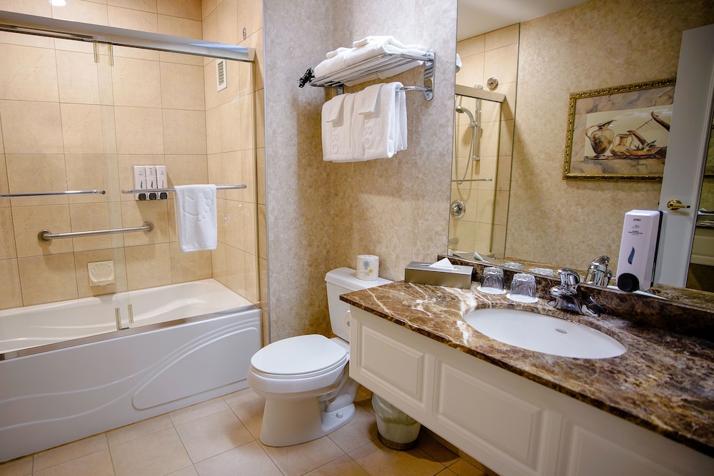 غرفة داخلية كلاسيكية بسرير كوين، Palace Royal Hotel 6/8