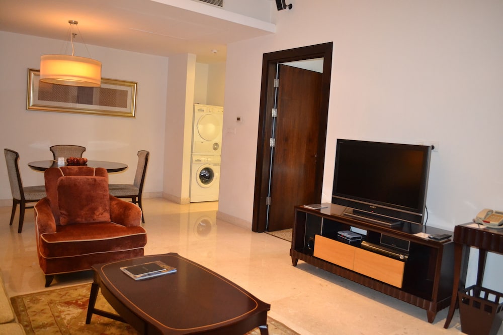 Oakwood Premier Prestige Ub City Bangaluru 37/55