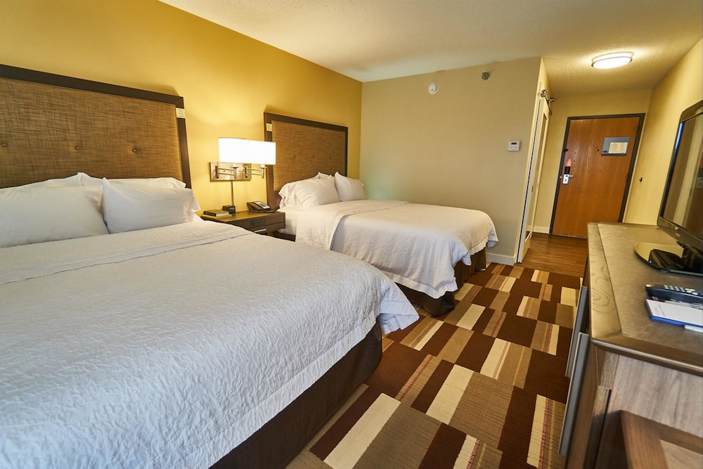 Hampton Inn Uniontown 12/63