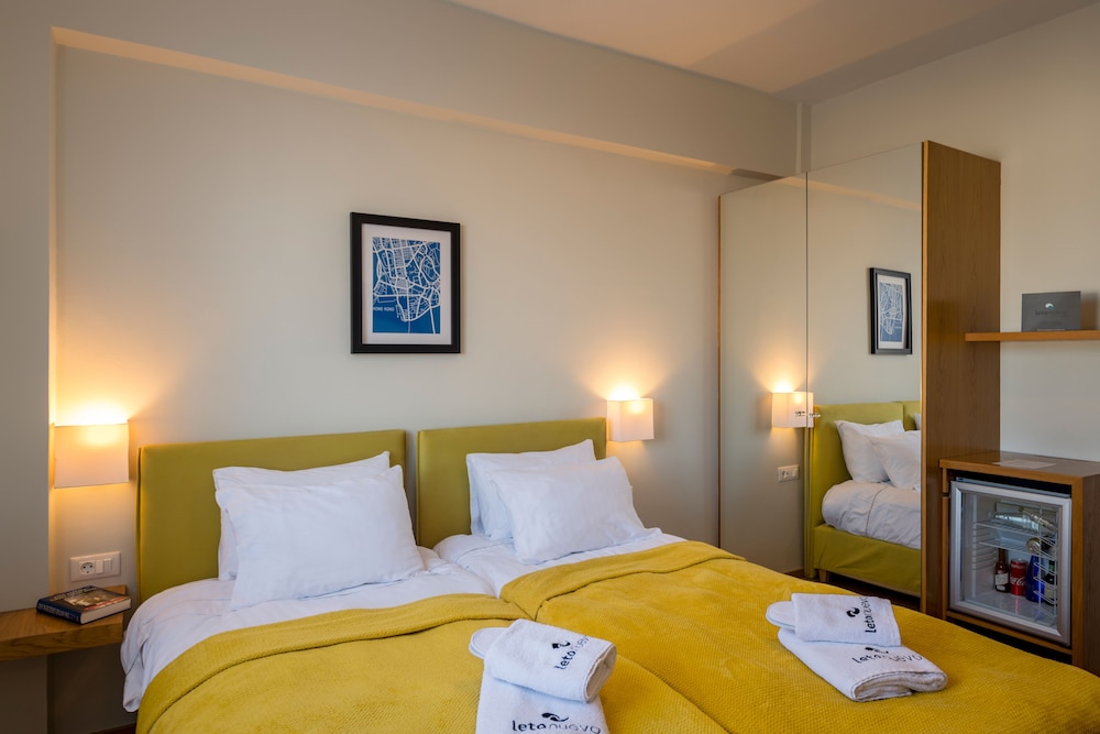Leto Nuevo Hotel 15/78