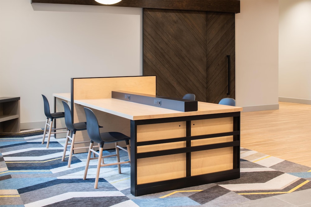 Hyatt House Fresno/Campus Pointe 2/50