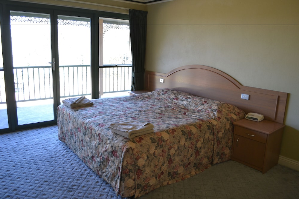 Yarrawonga Mulwala Golf Club Resort 14/86