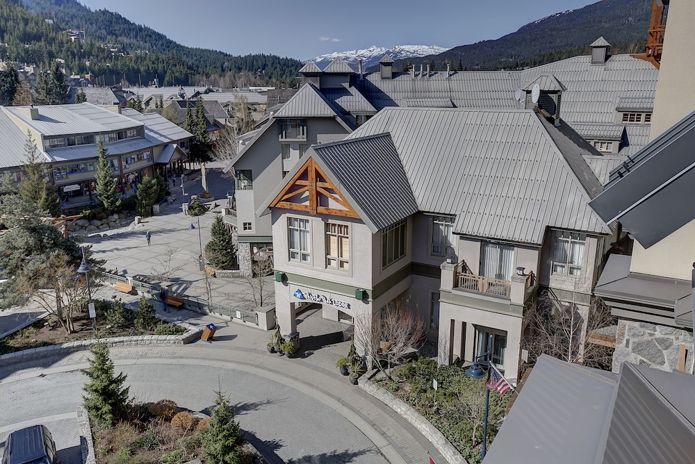 Whistler Peak Lodge 48/53