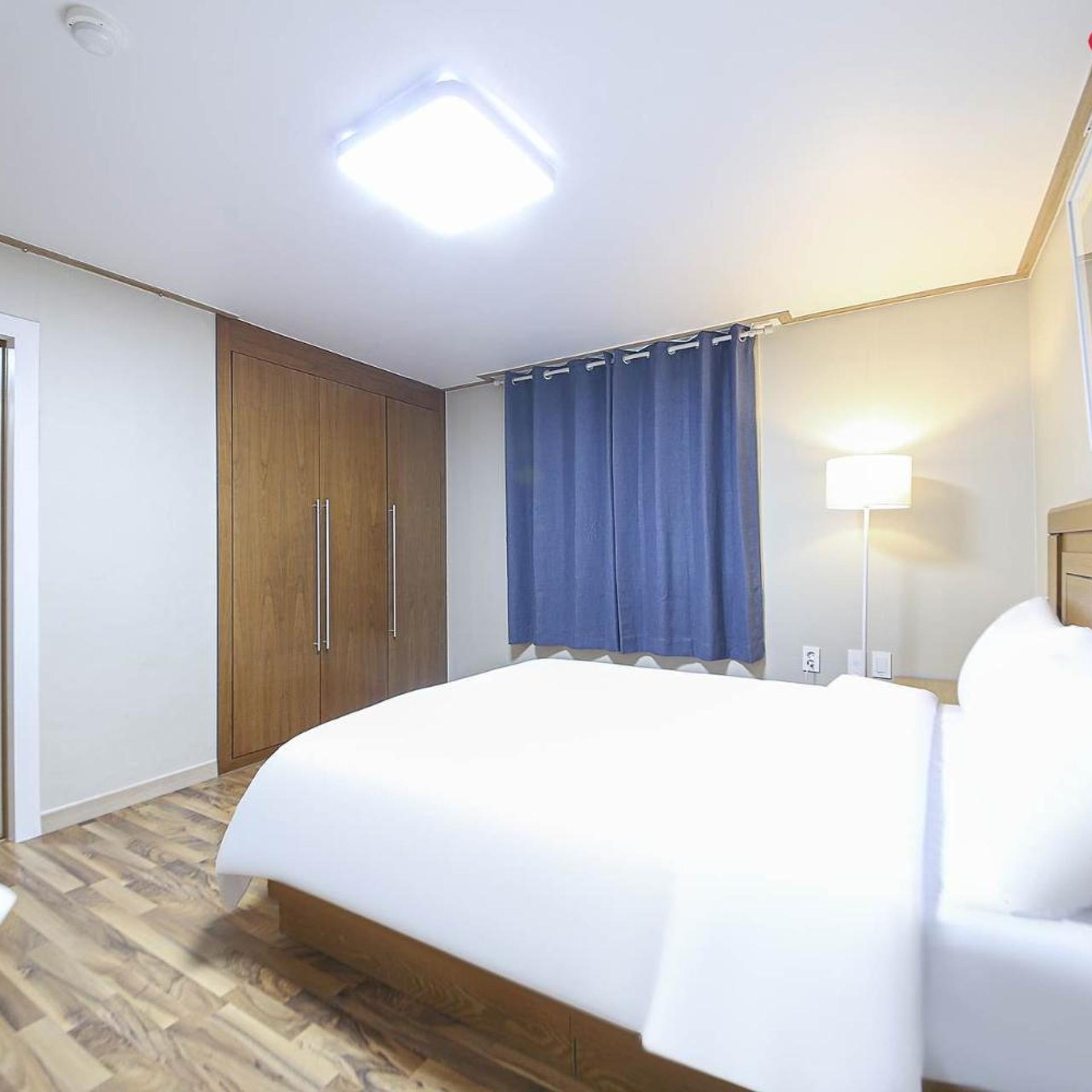 Bobos Hotel 12/31