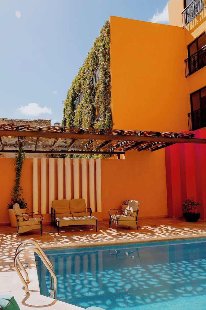 Hotel Plaza Colonial 56/62