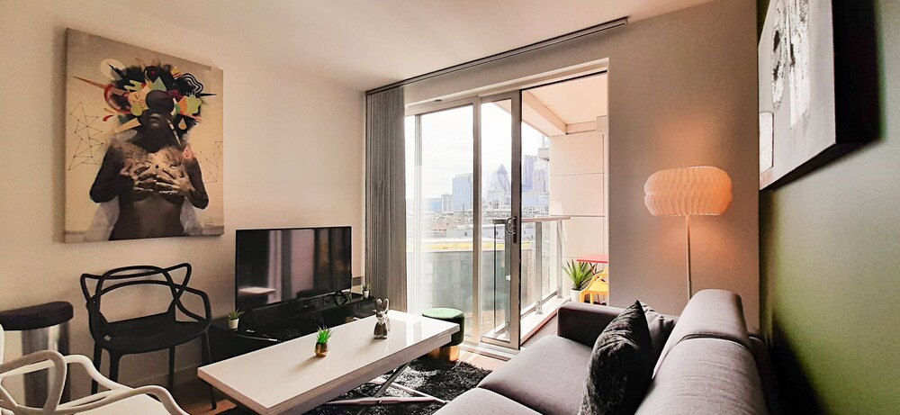 Avant Garde Apartments By Squa.Re 35/43