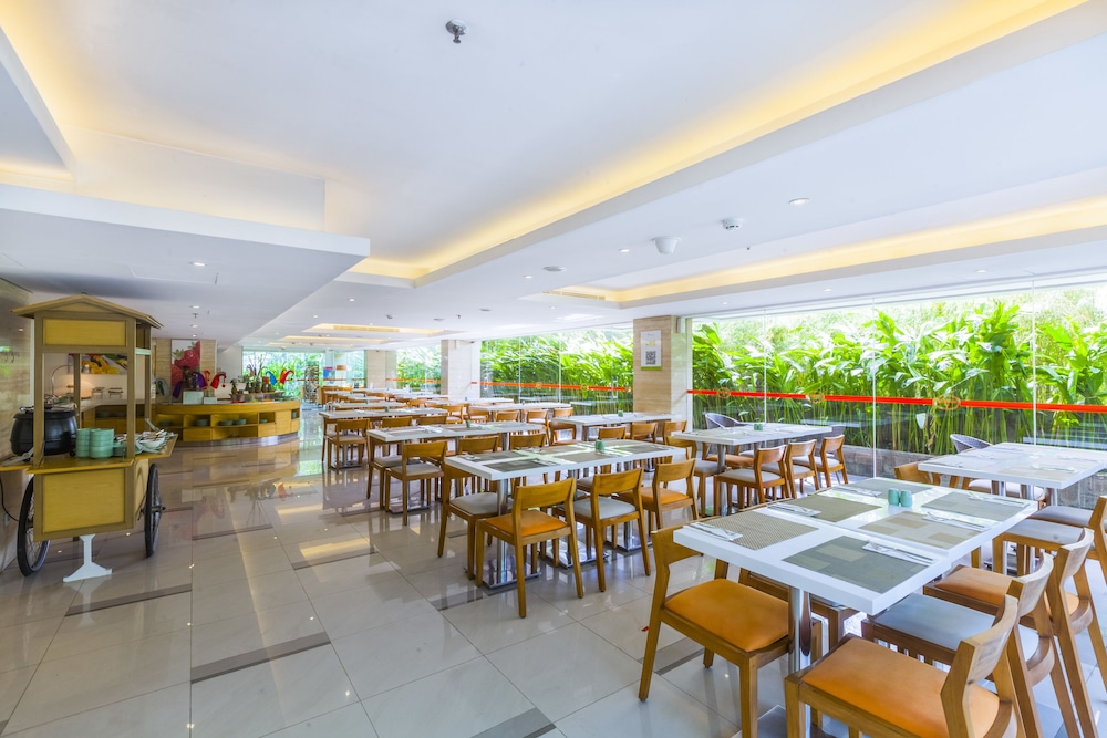 Kuta Galleria Hotel 56/69