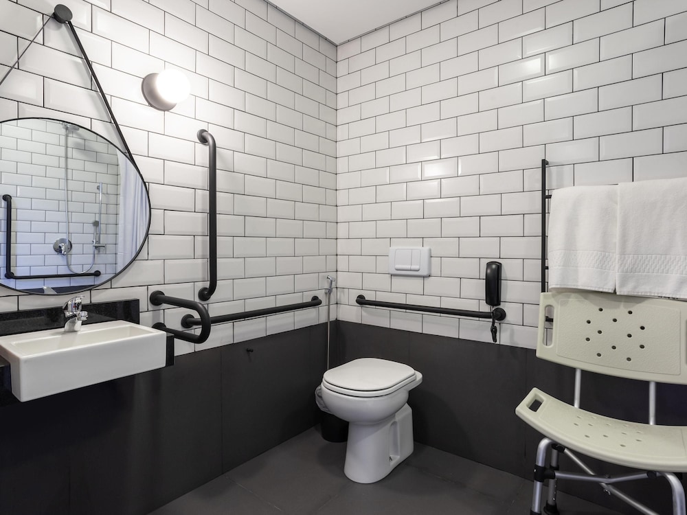 Ibis Botucatu 48/50