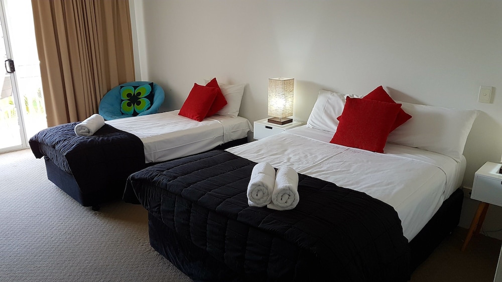 Room, Triple