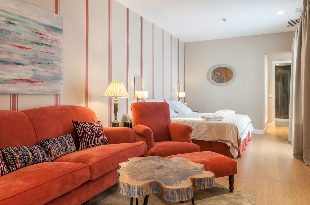 Suites Murillo Segovias 53/82