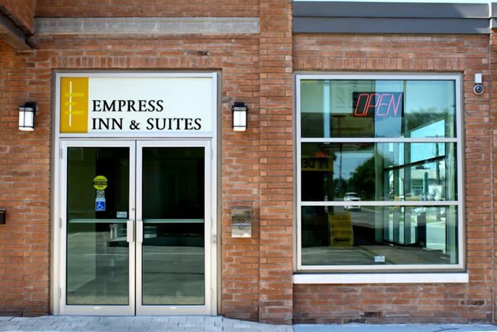 Empress Inn And Suites By the Falls 4/61