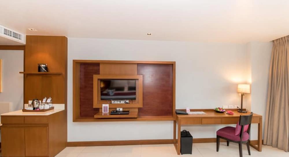 Ashlee Hub Hotel Patong 50/66