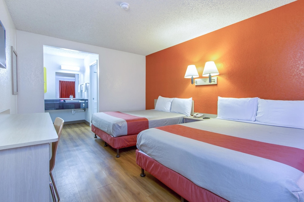 Motel6 Phoenix, AZ - Airport - 24th Street 21/39