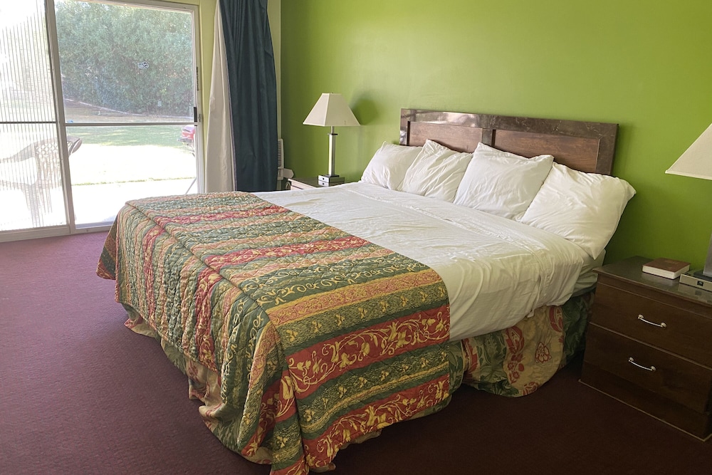 Hotel Yuma AZ Desert Grove 15/47