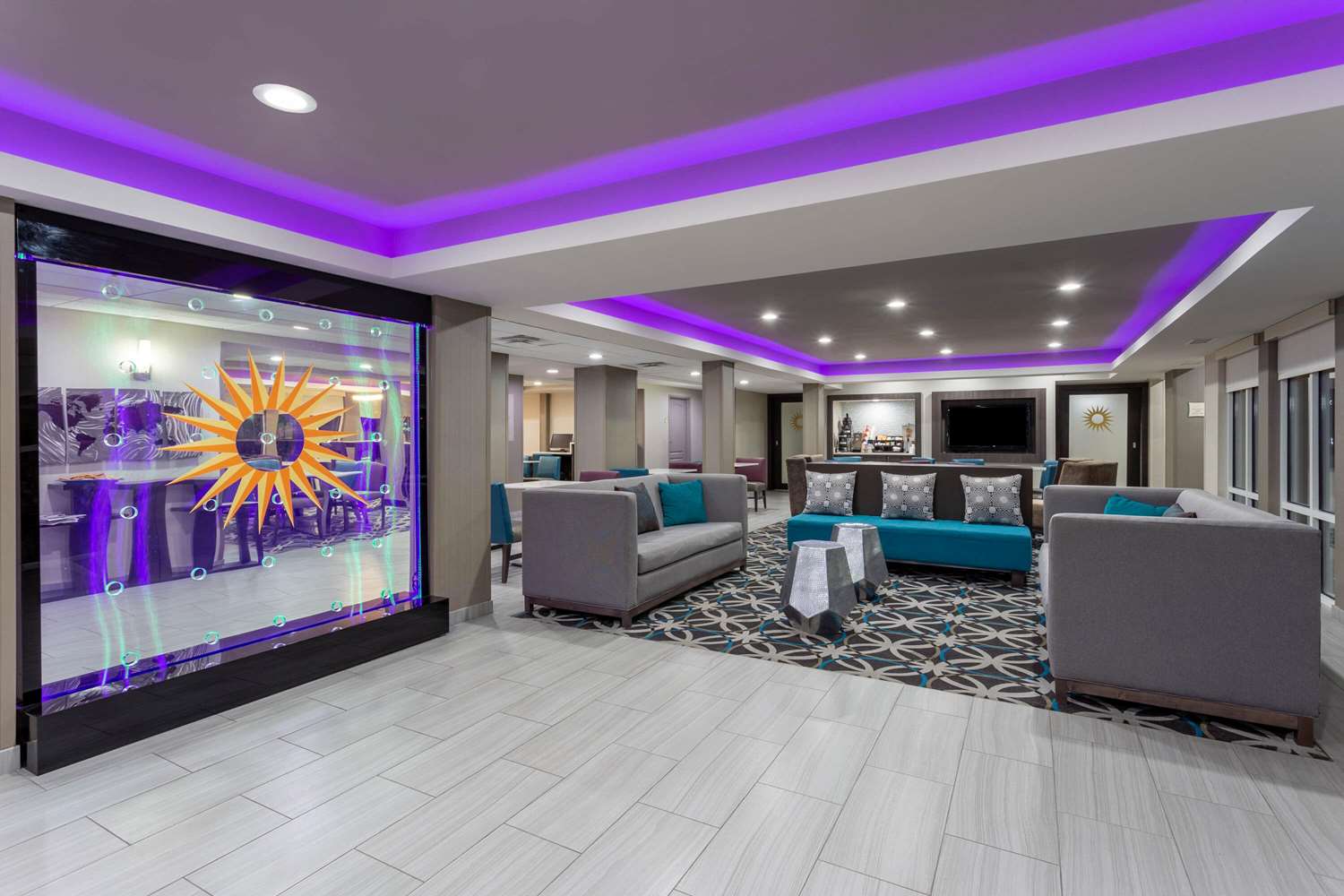 La Quinta Inn & Suites by Wyndham Effingham 5/23