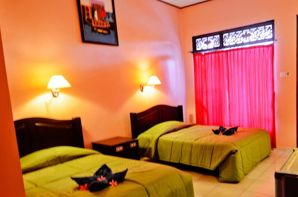 Pesona Beach Inn 20/45