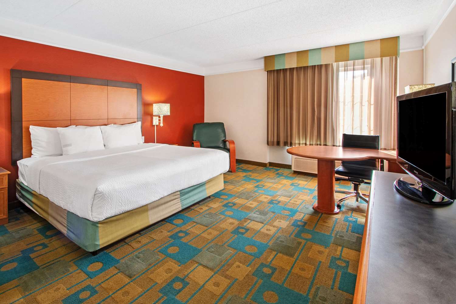 La Quinta Inn & Suites by Wyndham Albuquerque West 6/21