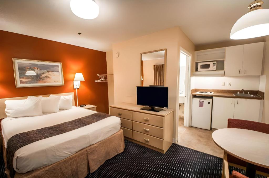 Efficiency, Double Bed، Suburban Studios Stuart near Federal Hwy 1 8/10