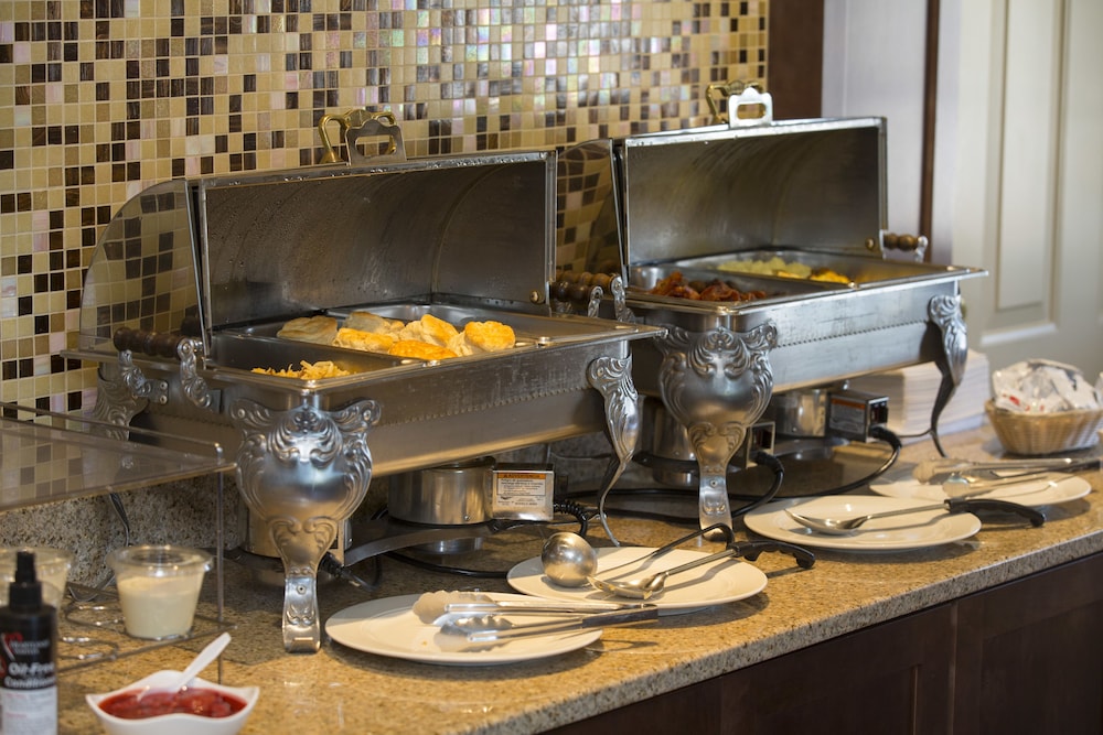 Ivy Court Inn And Suites 43/49