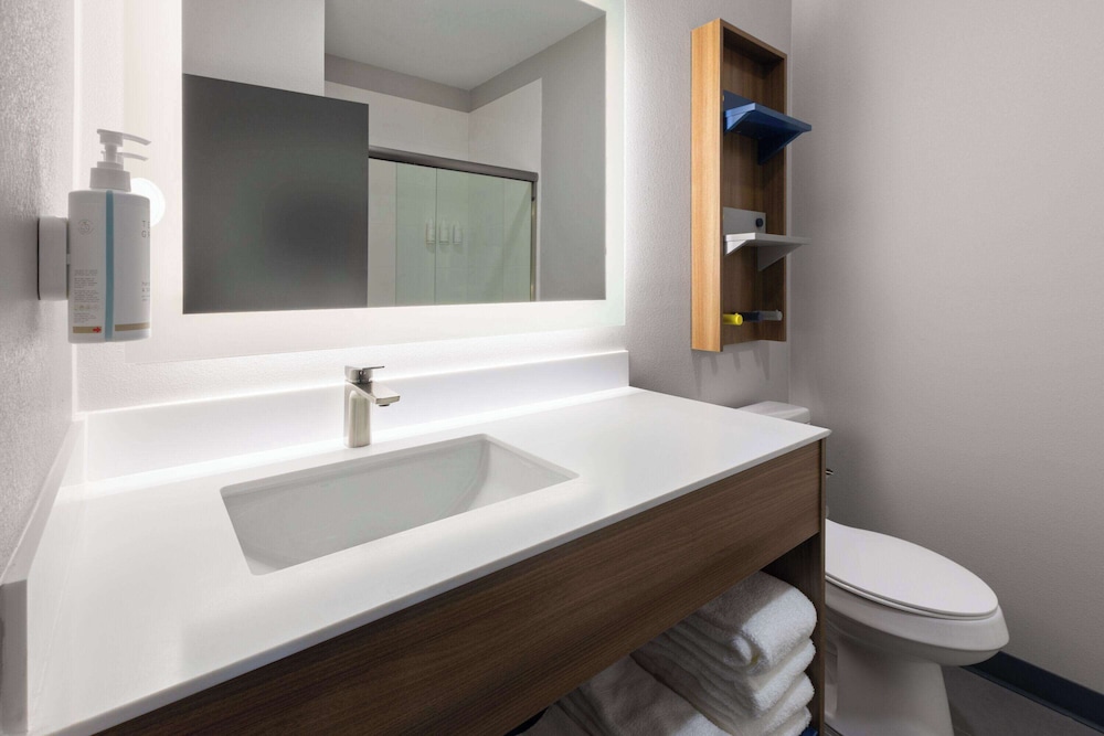 Microtel Inn & Suites by Wyndham Olive Branch 35/37