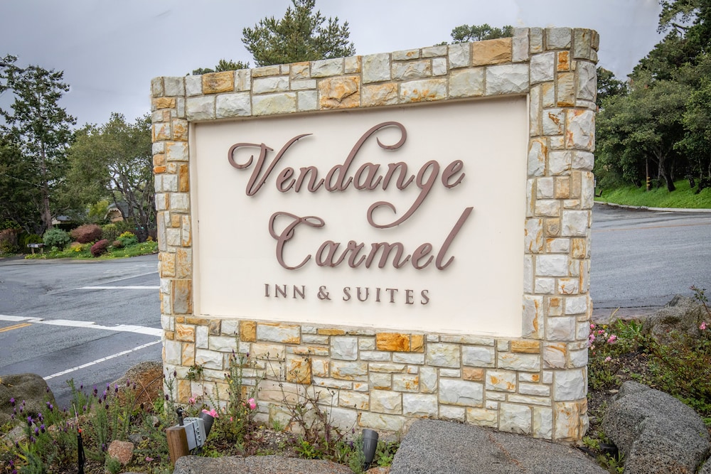 Vendange Carmel Inn and Suites 5/55