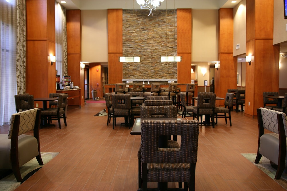 Hampton Inn & Suites By Hilton Manchester - Bedford 37/50