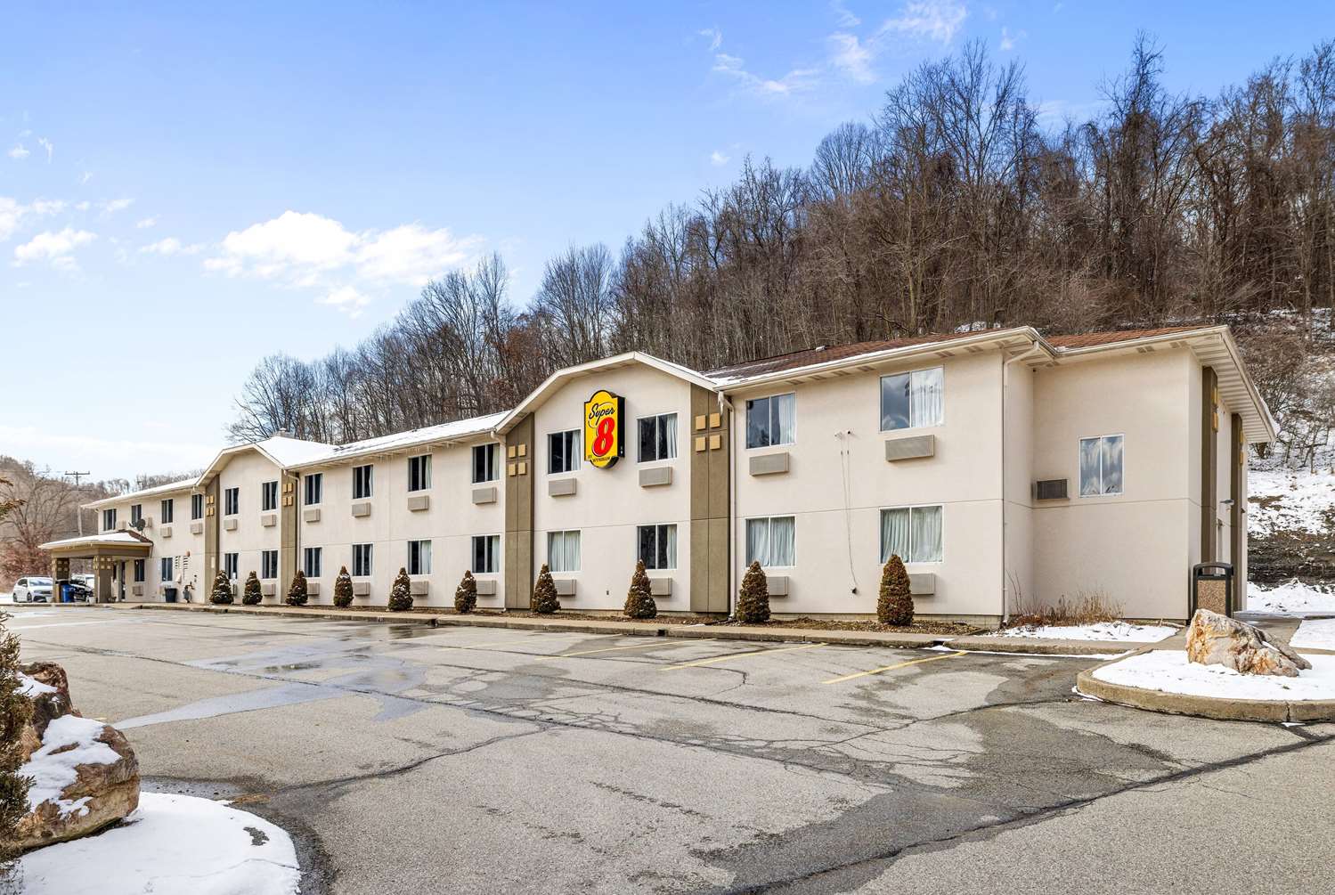 Super 8 by Wyndham Pittsburgh/Monroeville 42/47