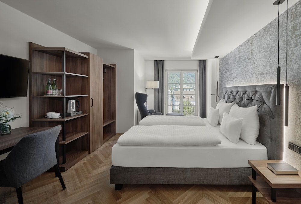 Hotel Schwarzer Adler 23/48