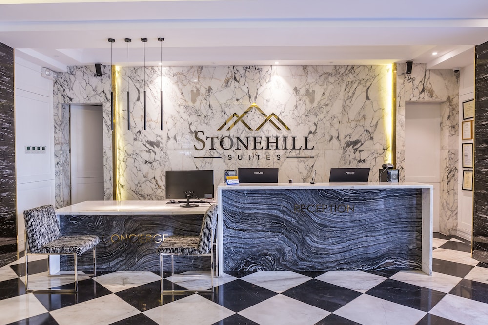 Stonehill Suites 9/65