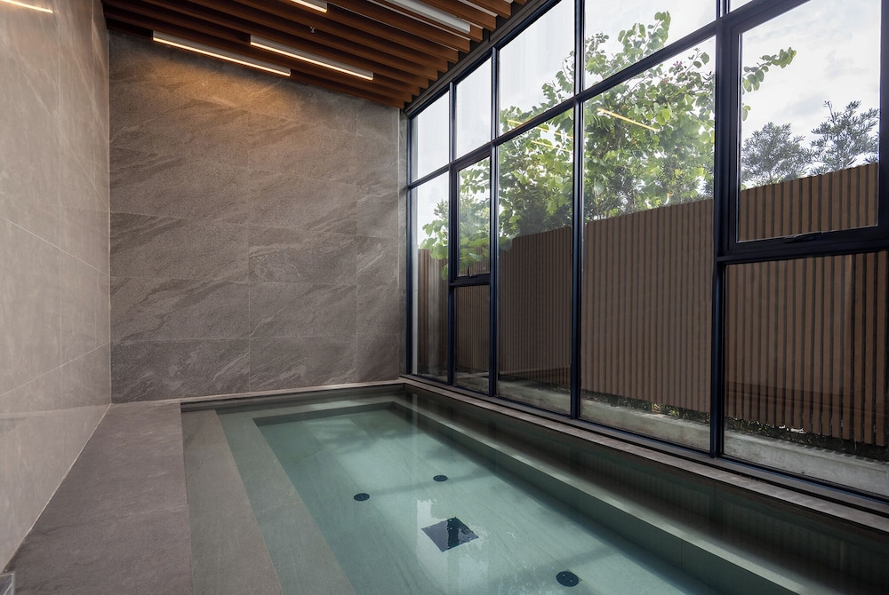 S. Sriracha Hotel and Residence 17/50