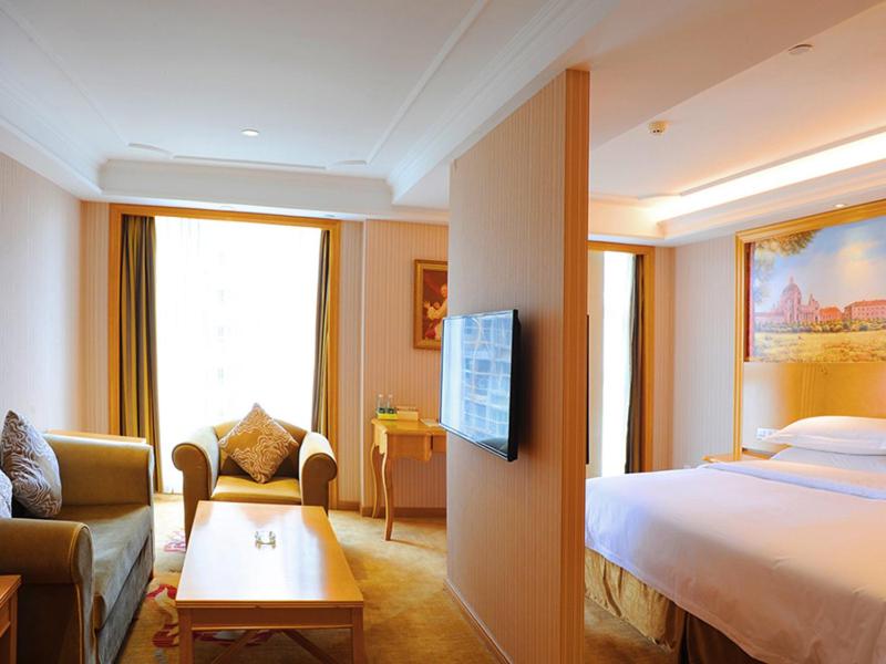 Vienna International Hotel (Hubei Tianmen Donghu Food Street) 16/23