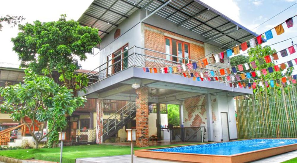 Above The Sea Guesthouse 3/50