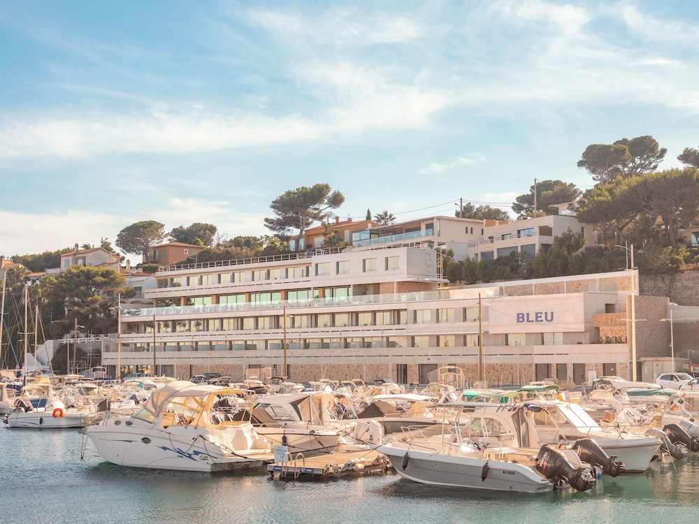 Bleu Hotel & Spa by Germain Collection 64/70