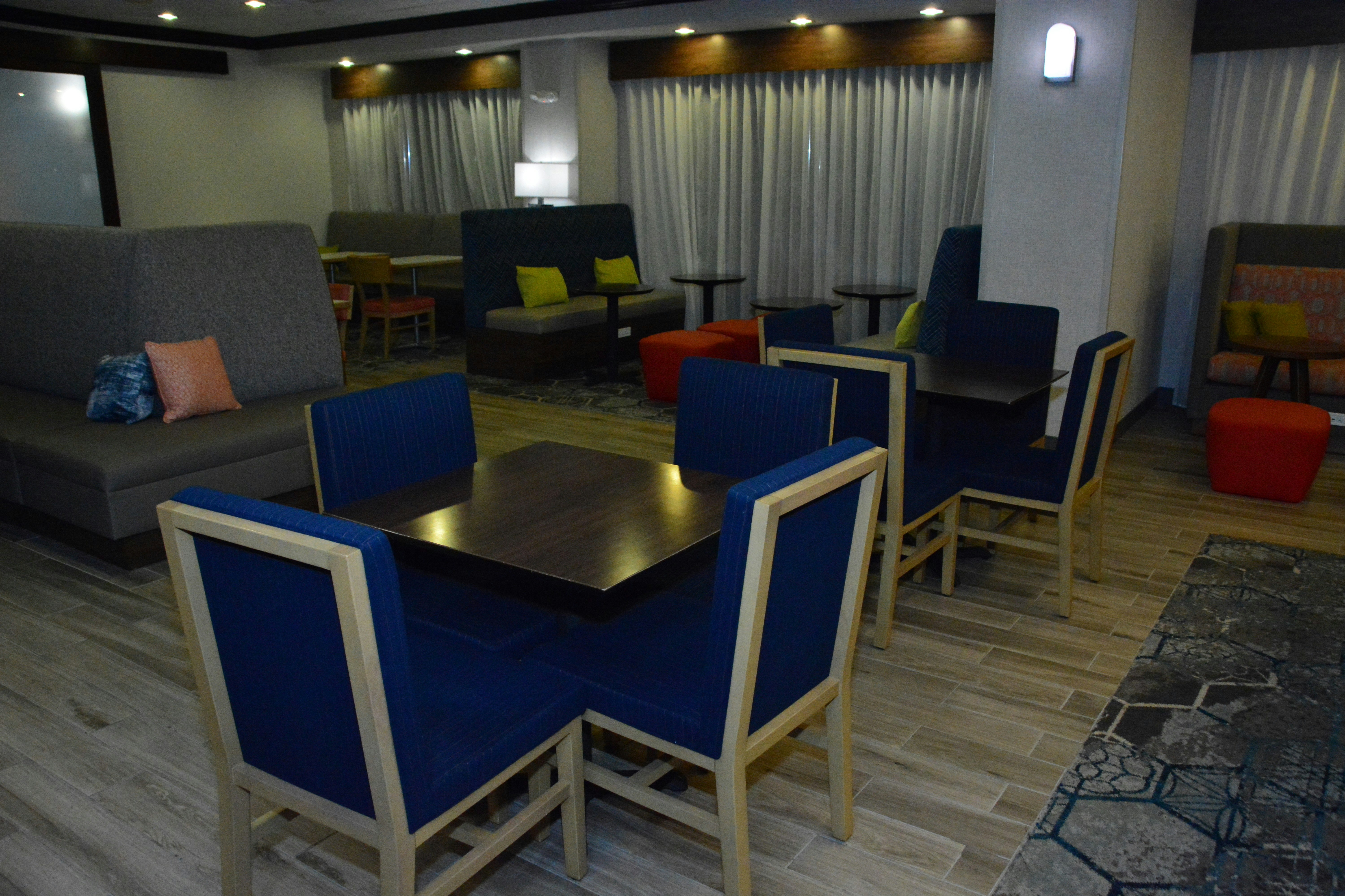 Hampton Inn Cambridge 46/63