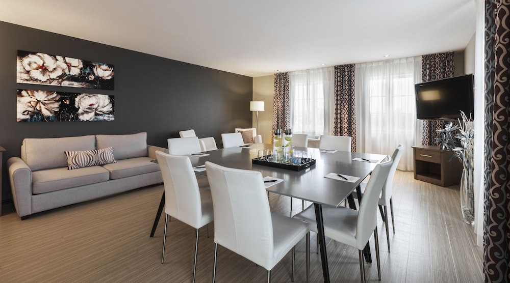 IMPERIA HOTEL & SUITES TERREBONNE 31/60